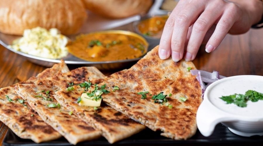 Indian breads in dip