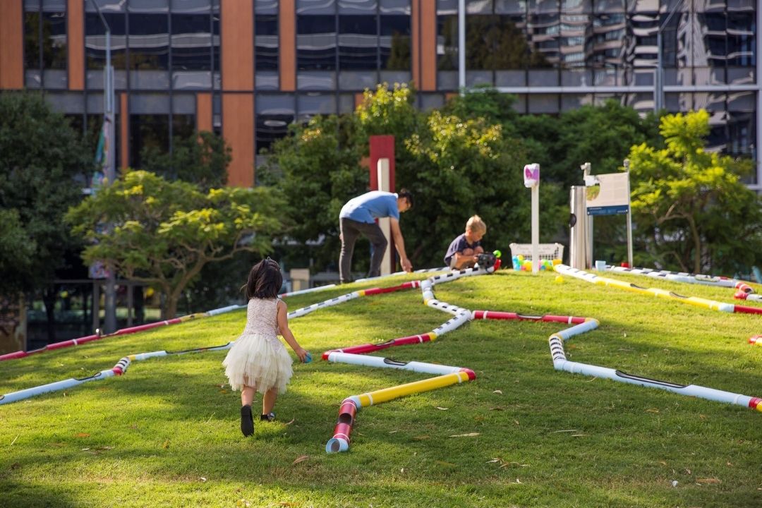 Roll, an interactive artwork by artist Nadia Odlum.