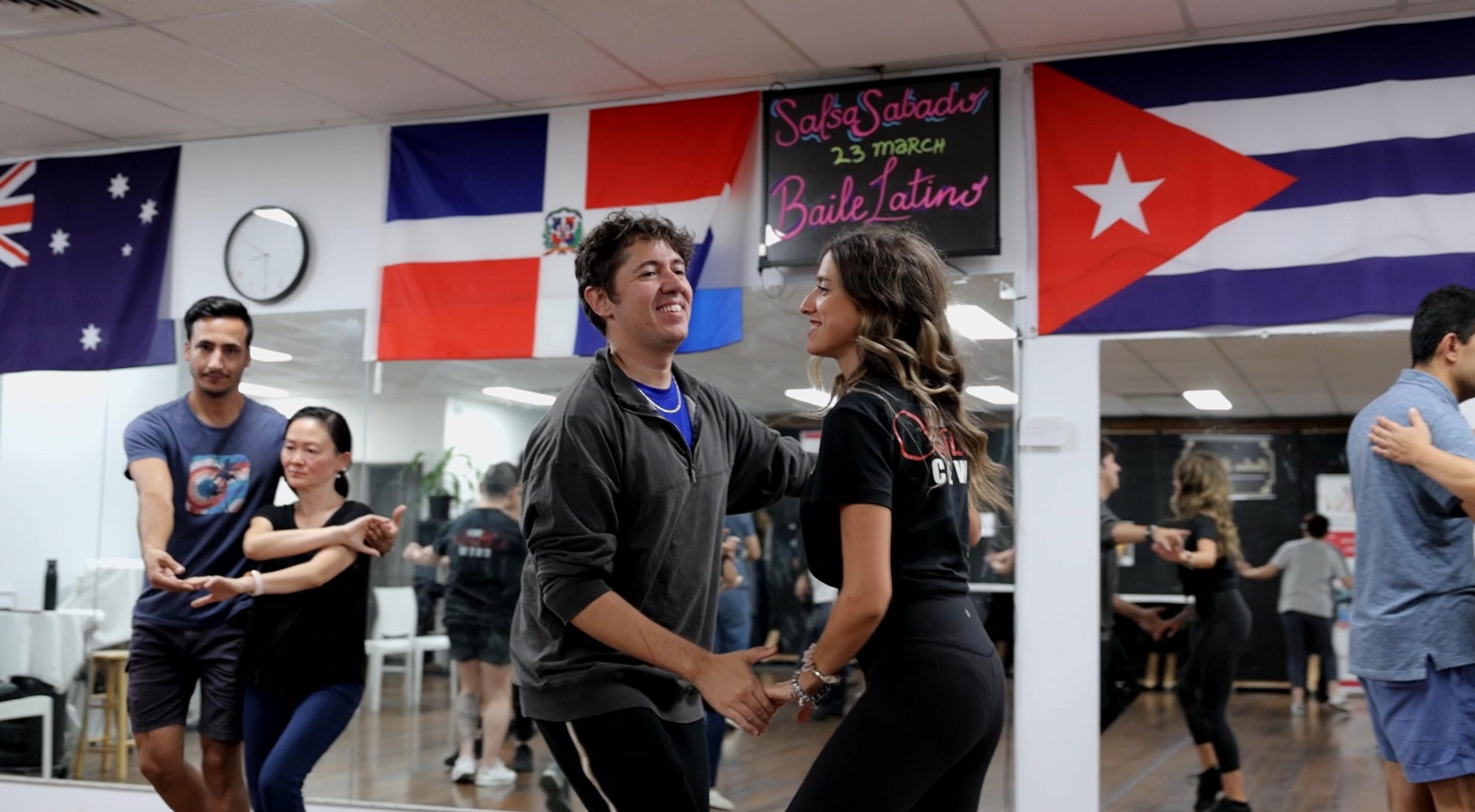Couple dancing salsa at Urban Salsa