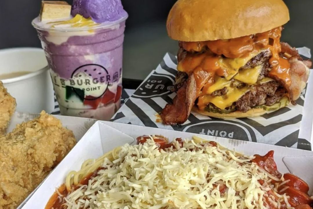 Spaghetti, Burger and purple drink with ice cream