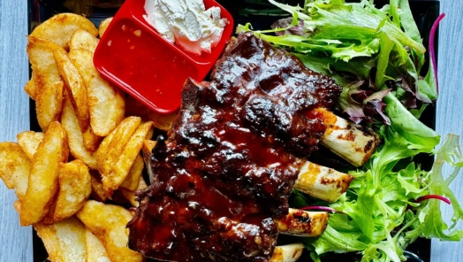 Ribs and Wingz