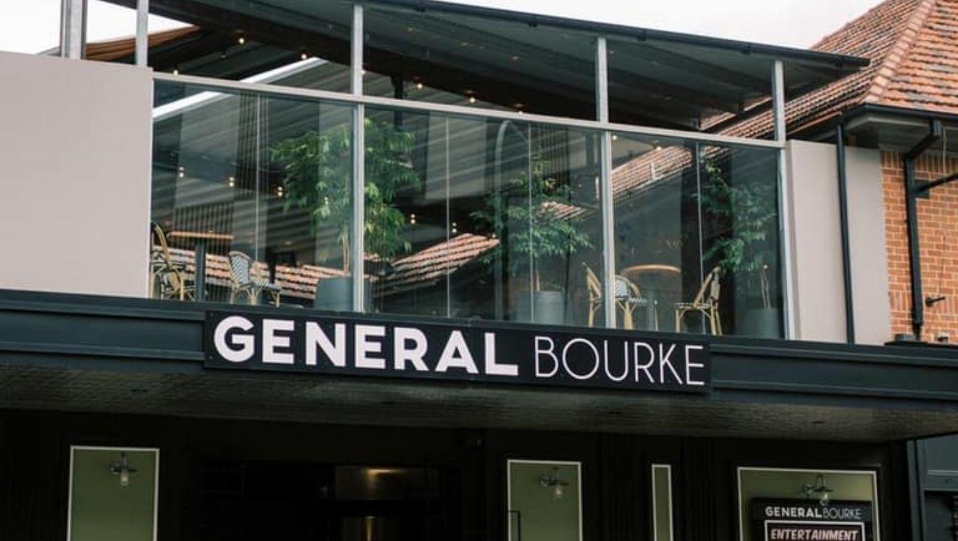 Exterior General Bourke