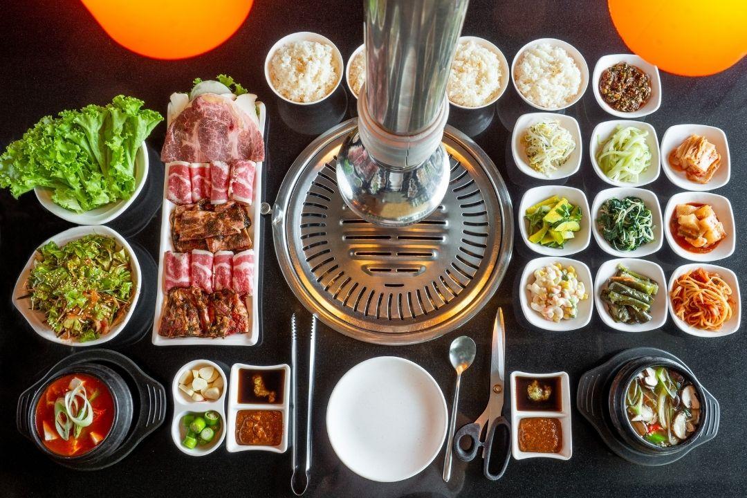 Share table of korean food