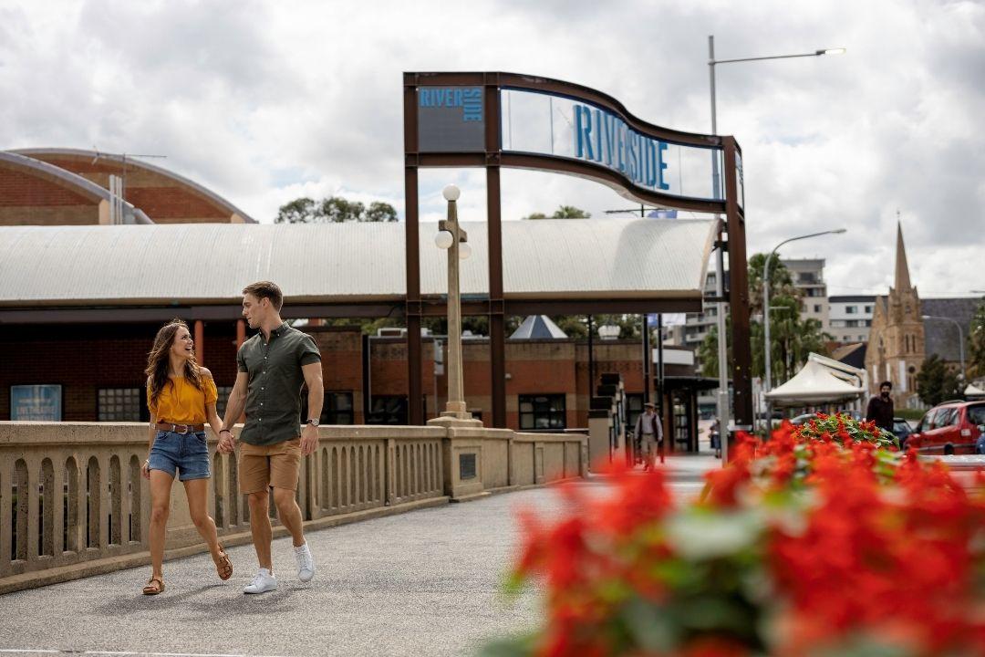 Couple walking at Riverside Theatres