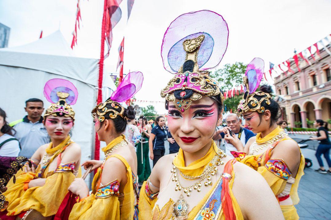lunar new year performers