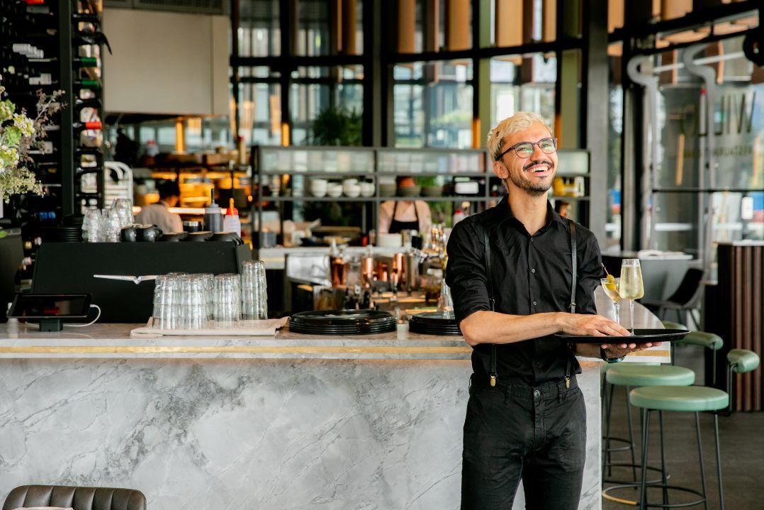 bartender at Willo