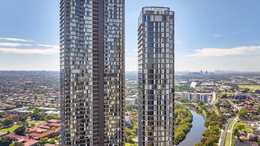 building view of meriton suites