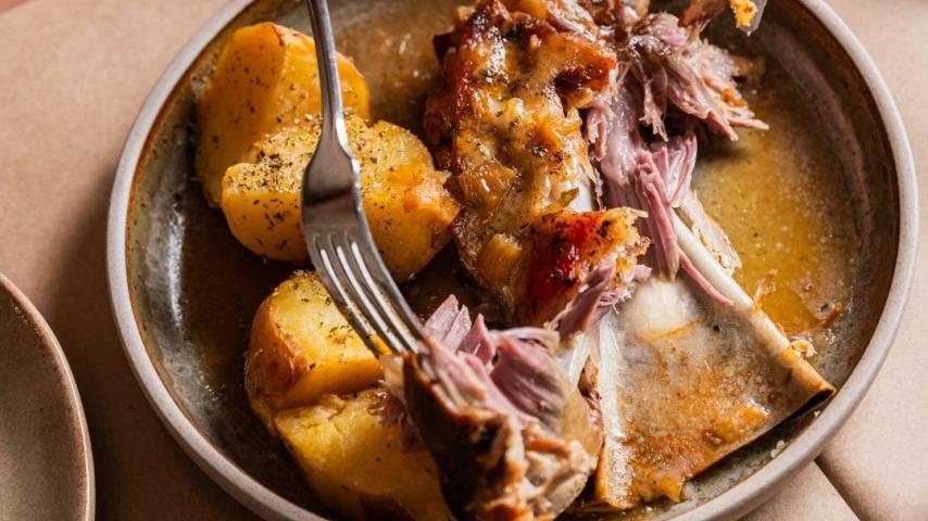 Soft lamb pulling off the bones